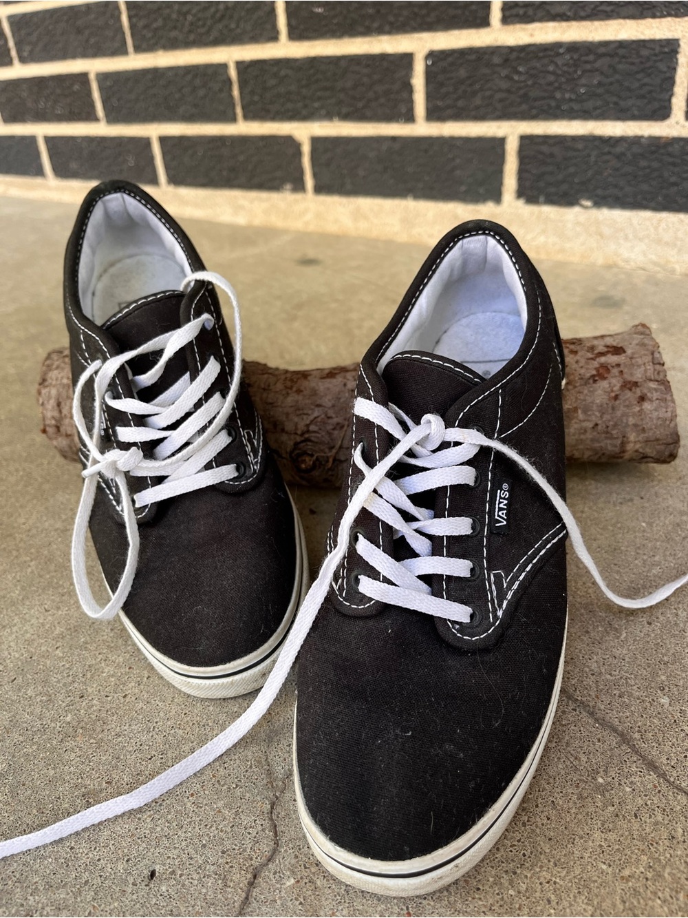 Women’s Vans Black Canvas Low-Top Sneakers with White Laces 7